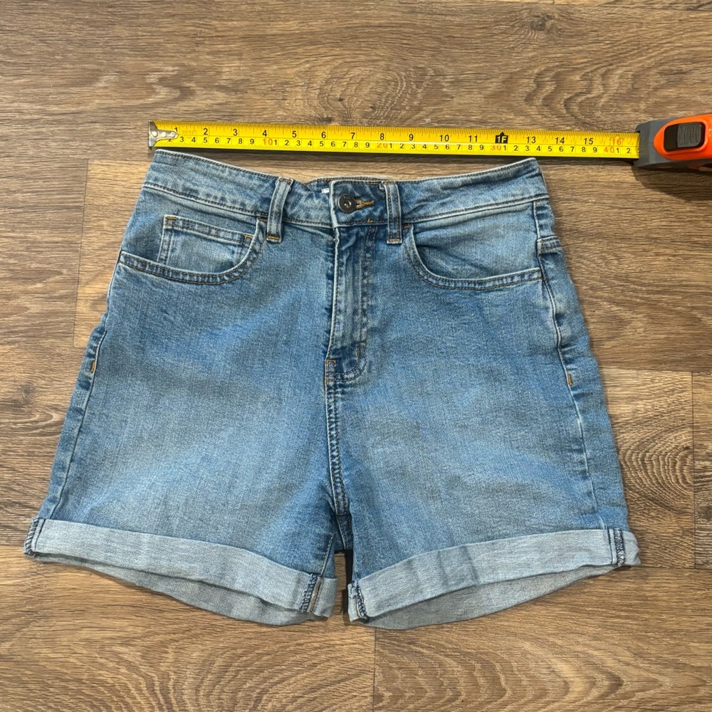 Vans Women’s High Rise Denim Shorts – Blue Wash – Size 27 – Cuffed Hems
